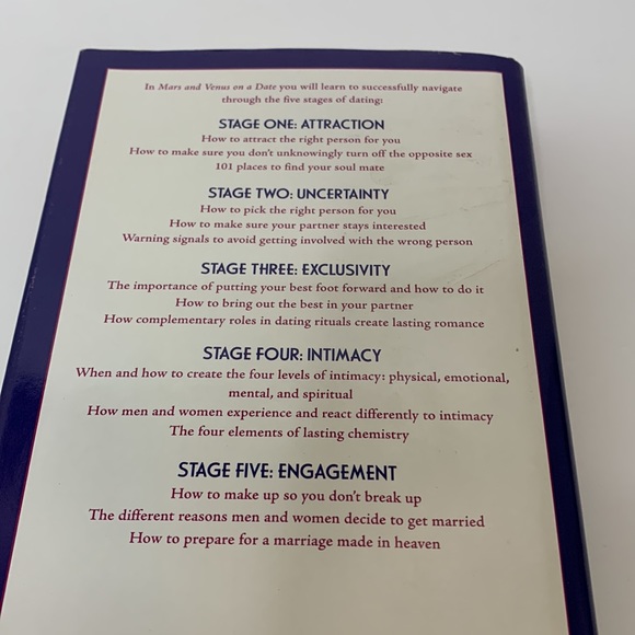 Book | Mars And Venus On A Date | Guide To Navigating The 5 Stages Of Dating NEW - Picture 4 of 7